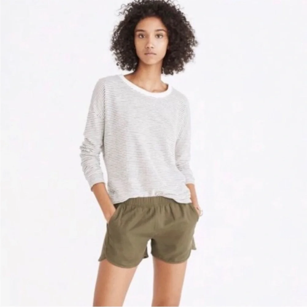 Madewell Pull-on Burch Leaf Short Dolphin Hem in Olive Green Size XXS